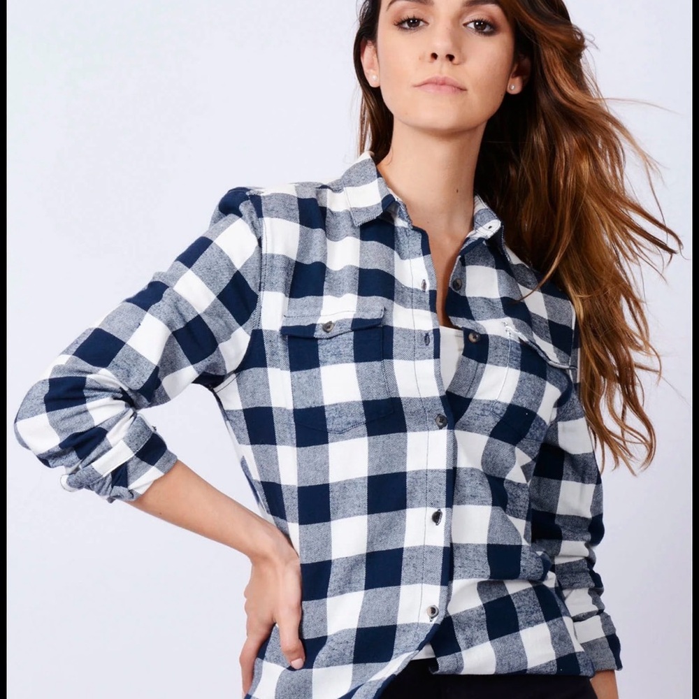 EDEN & Olivia Women's Blue and White Checkered Top size M - Picture 1 of 7